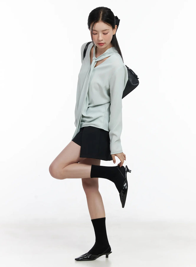 elegant-v-neck-scarf-blouse-cj519 / Light green