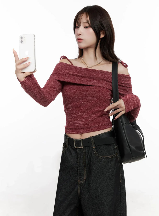 knit-ribbon-strap-off-shoulder-top-in514 / Red