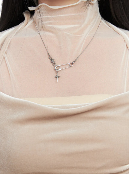 pin-style-charm-necklace-cd530 / Silver