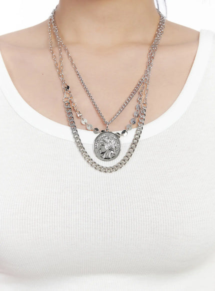 bold-multi-layer-y2k-necklace-cf503 / Silver
