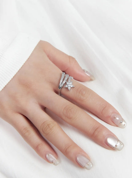 wrapped-star-cubic-ring-cf525 / Silver