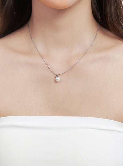 Shine Pearl-Point Necklace IJ516