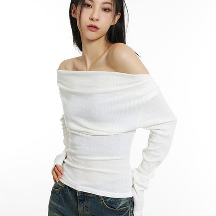 wide-neck-off-shoulder-tee-in308 / White