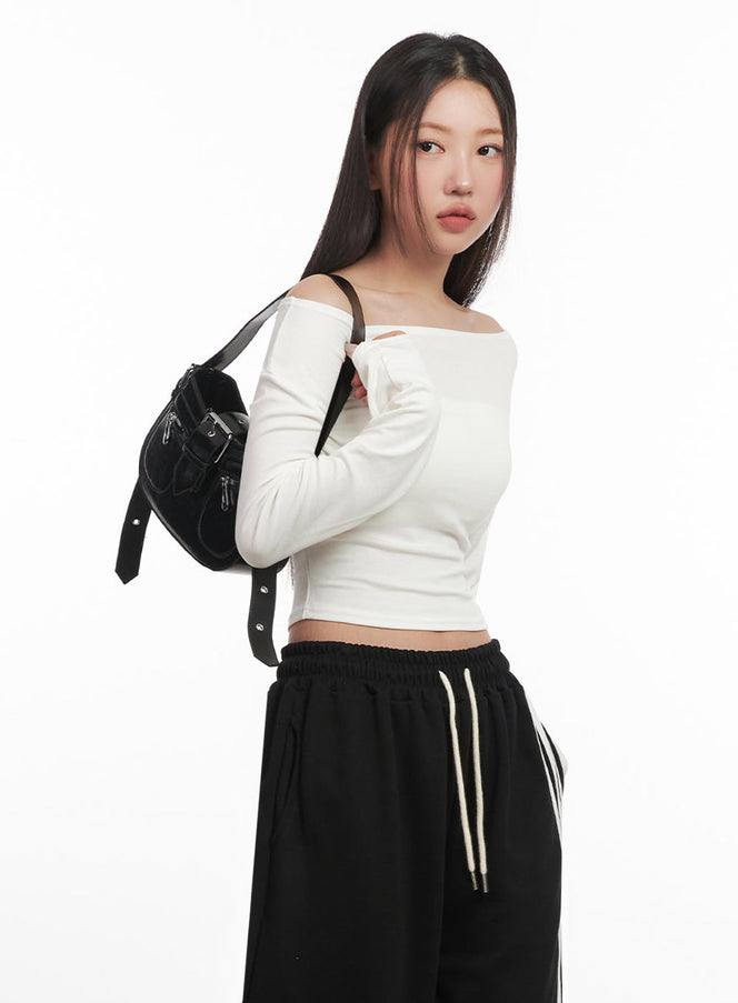 Essential Off-Shoulder Long-Sleeve Crop Top IM524