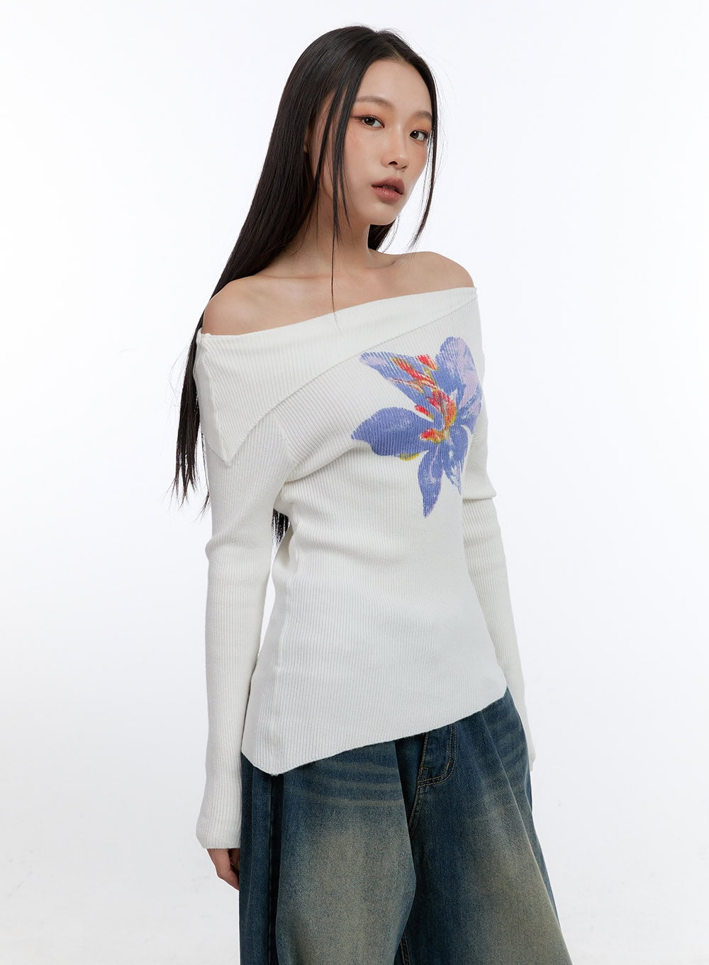 floral-unbalanced-off-shoulder-tee-cn401 / White
