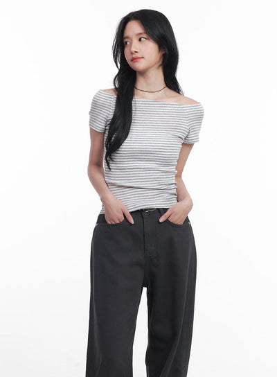 stripe-off-shoulder-top-cy526 / White