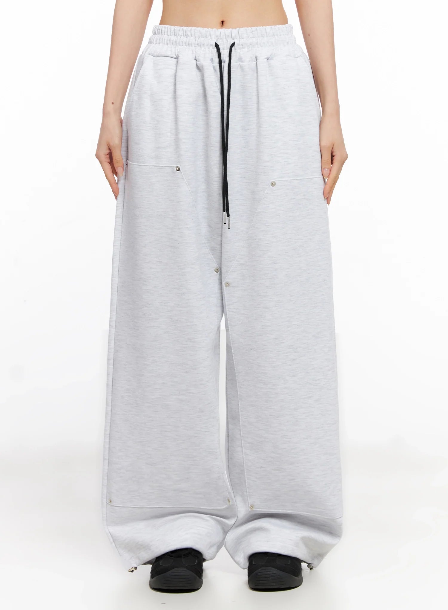 wide-leg-stud-accent-sweatpants-ig508 / White