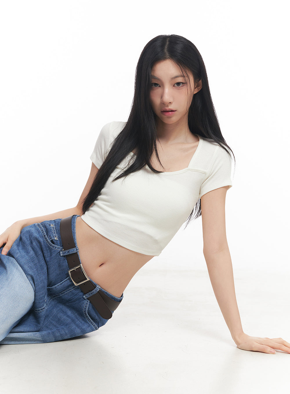 heart-neck-crop-top-iy516 / White