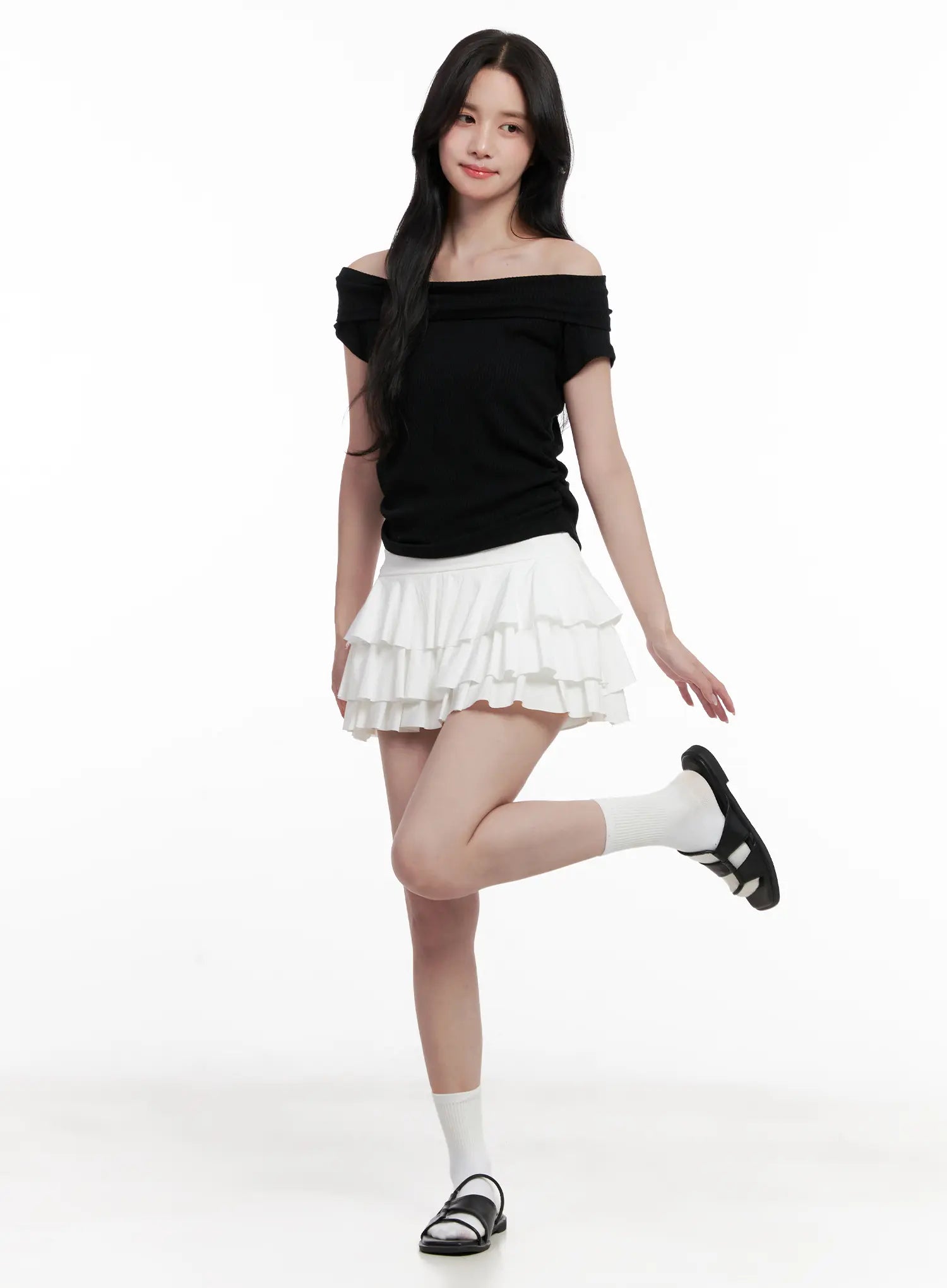 tiered-ruffle-mini-skirt-cl515 / White