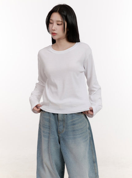 Essential Long-Sleeve T-Shirt CJ529