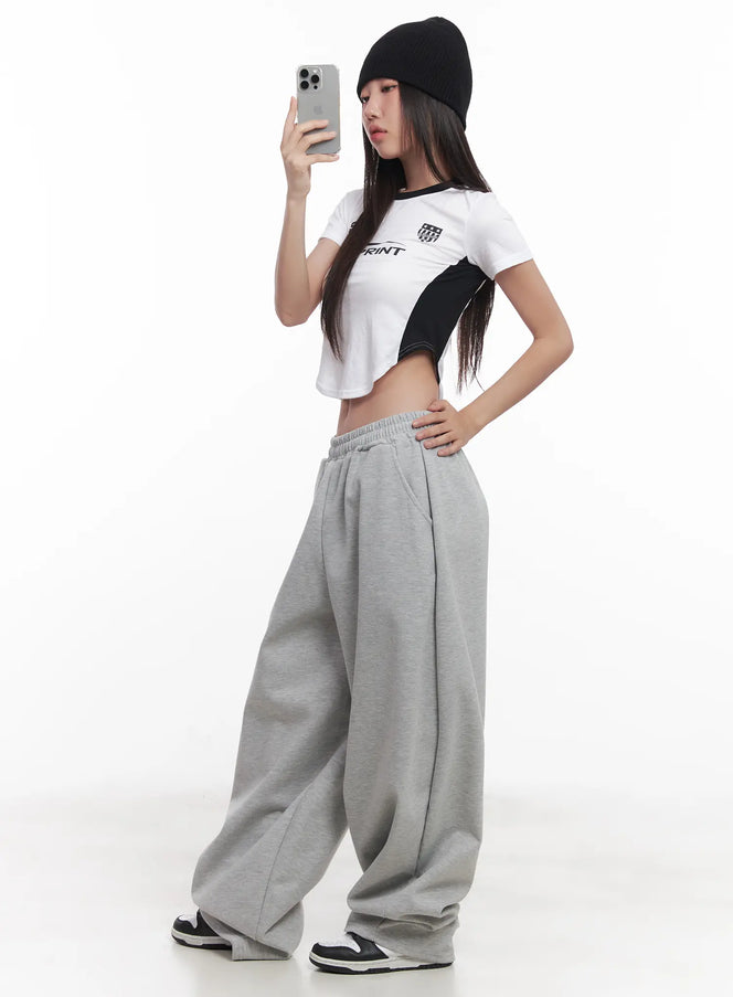 two-tone-graphic-crop-top-cu517 / White