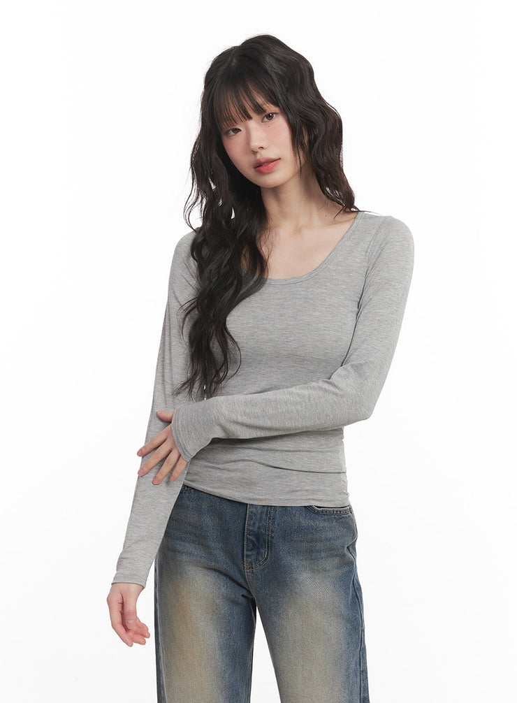 Essential U-Neck Long Sleeve Top CM519