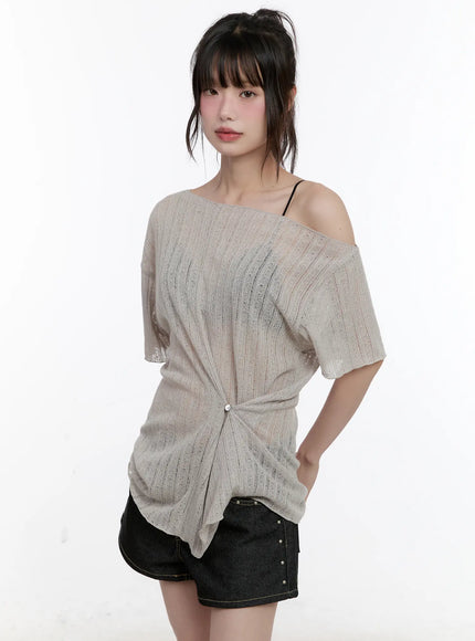 textured-loose-fit-one-shoulder-top-cl504 / Beige
