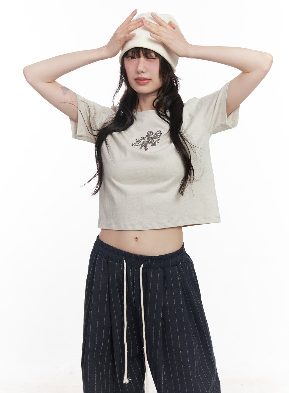 angel-graphic-crop-tee-cy521 / Beige