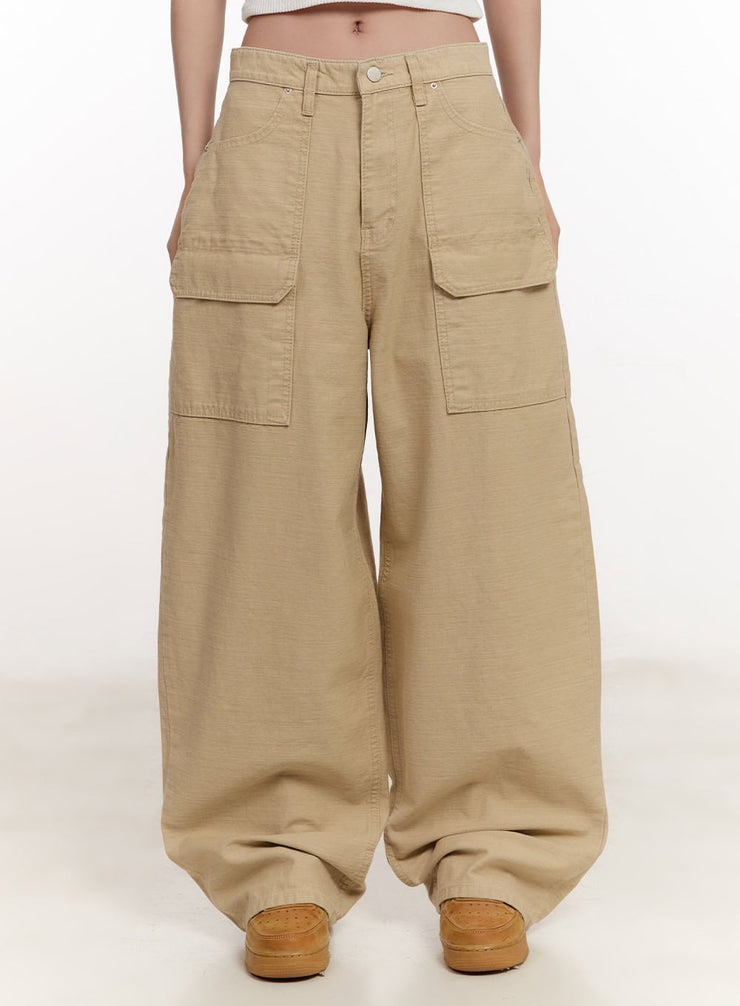 Wide-Fit Cargo Pants CM507