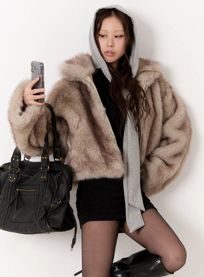 classic-faux-fur-jacket-cn527 / Beige