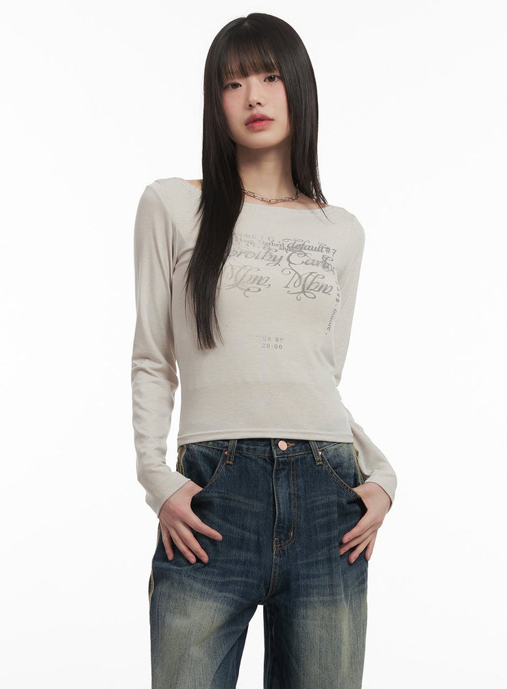 Slim-Fit Off-Shoulder Graphic Top CF518