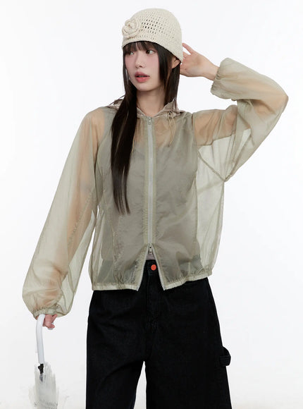 lightweight-hooded-windbreaker-cl504 / Beige