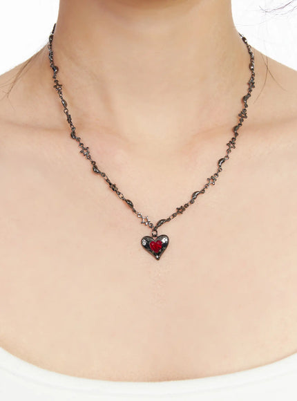 red-heart-necklace-cj523 / Black