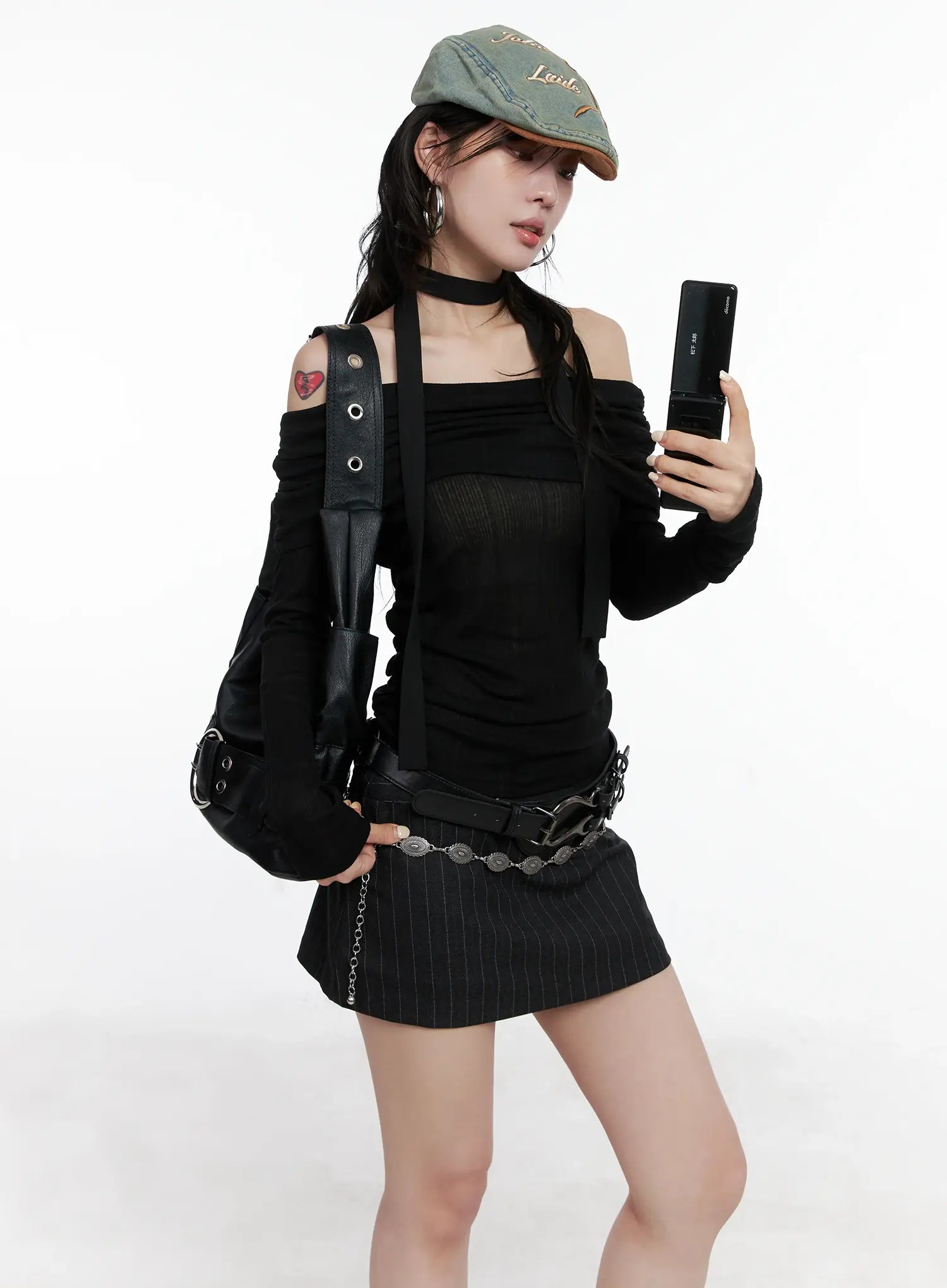 off-shoulder-ruched-long-sleeve-top-cs510 / Black