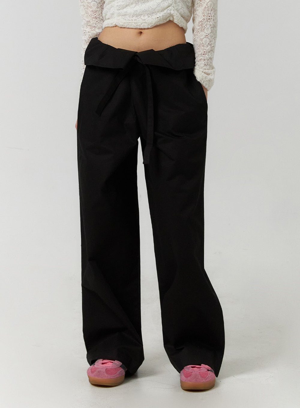 solid-detail-waist-straight-pants-cf406 / Black