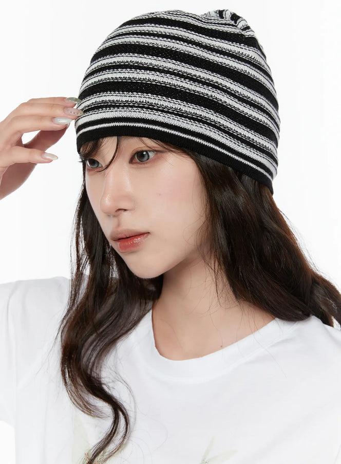 casual-striped-knit-beanie-cy514 / Black
