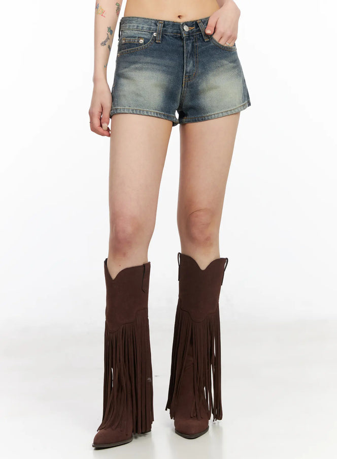 low-rise-vintage-wash-denim-shorts-cm517 / Blue