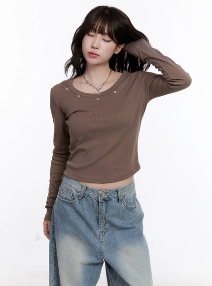 ribbed-u-neck-eyelet-long-sleeve-top-cs530 / Brown
