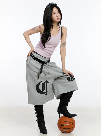 gothic-lettering-oversized-shorts-ca506