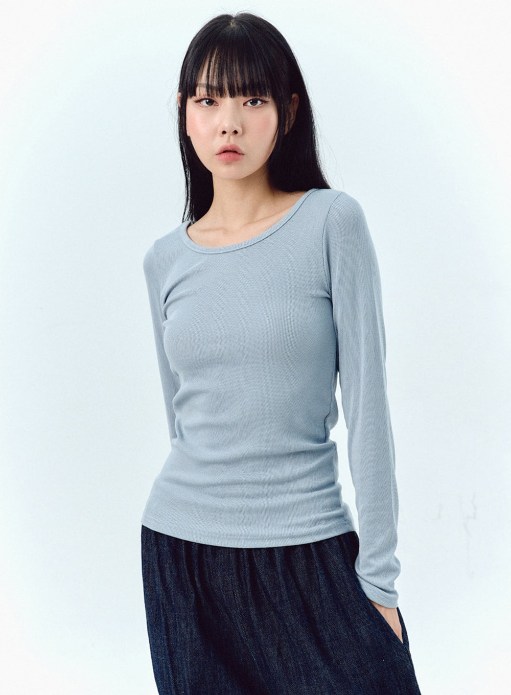 basic-crewneck-top-ig303