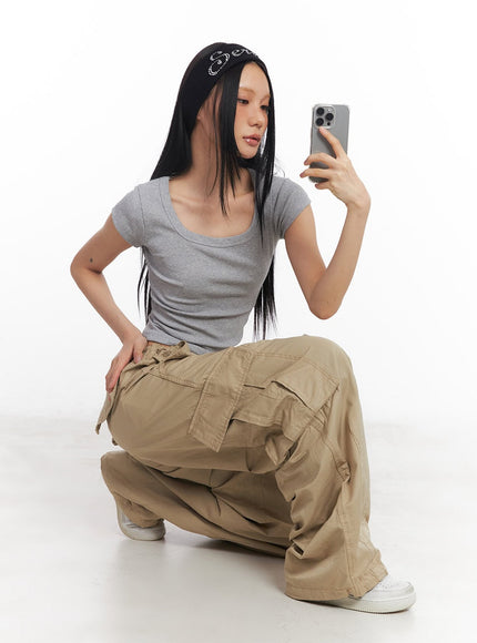 essential-u-neck-crop-top-cy528 / Gray