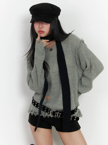 distressed-oversized-v-neck-sweater-cj515 / Gray
