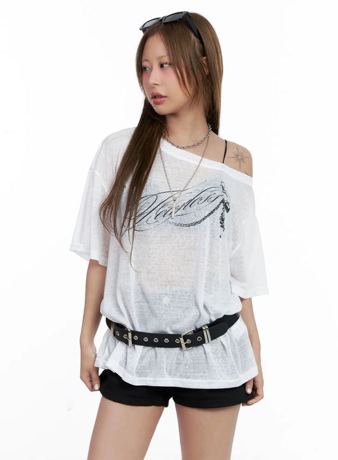 sheer-graphic-off-shoulder-tee-cl510 / Light beige