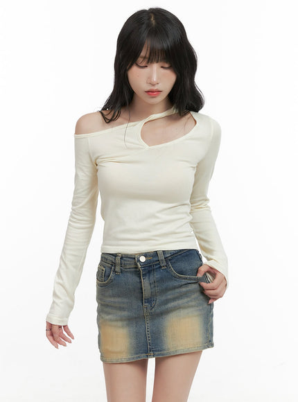 asymmetrical-cut-out-top-cg421 / Light beige