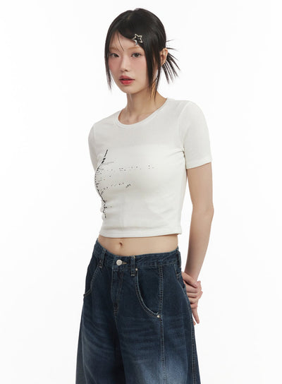 graphic-essential-crop-top-cf519 / White