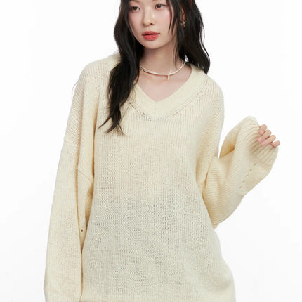 oversized-v-neck-knit-sweater-co530 / Light beige
