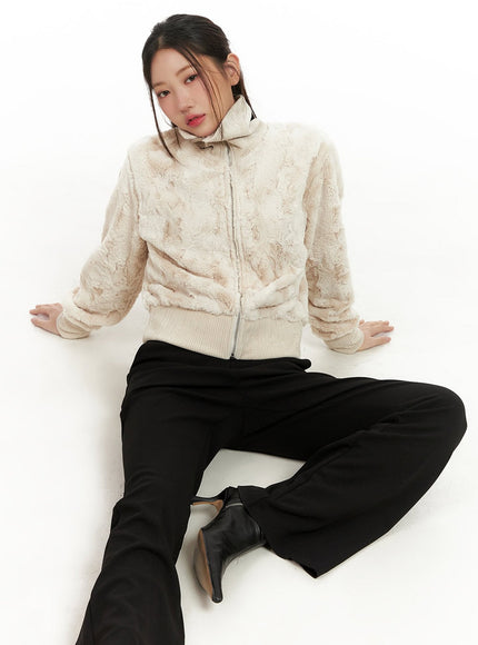 soft-touch-fuzzy-bomber-cn426 / Light beige