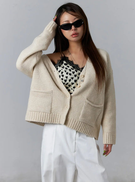 loose-fit-pocket-knit-cardigan-cf511 / Light beige