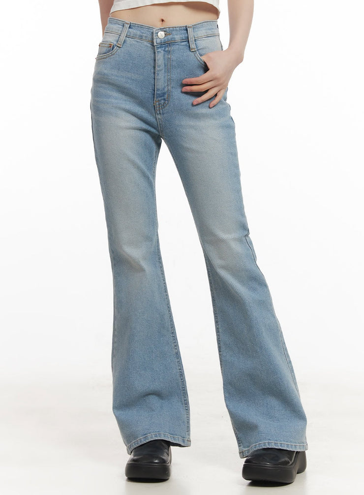 Jeanne Slim-Fit Bootcut Jeans CF519