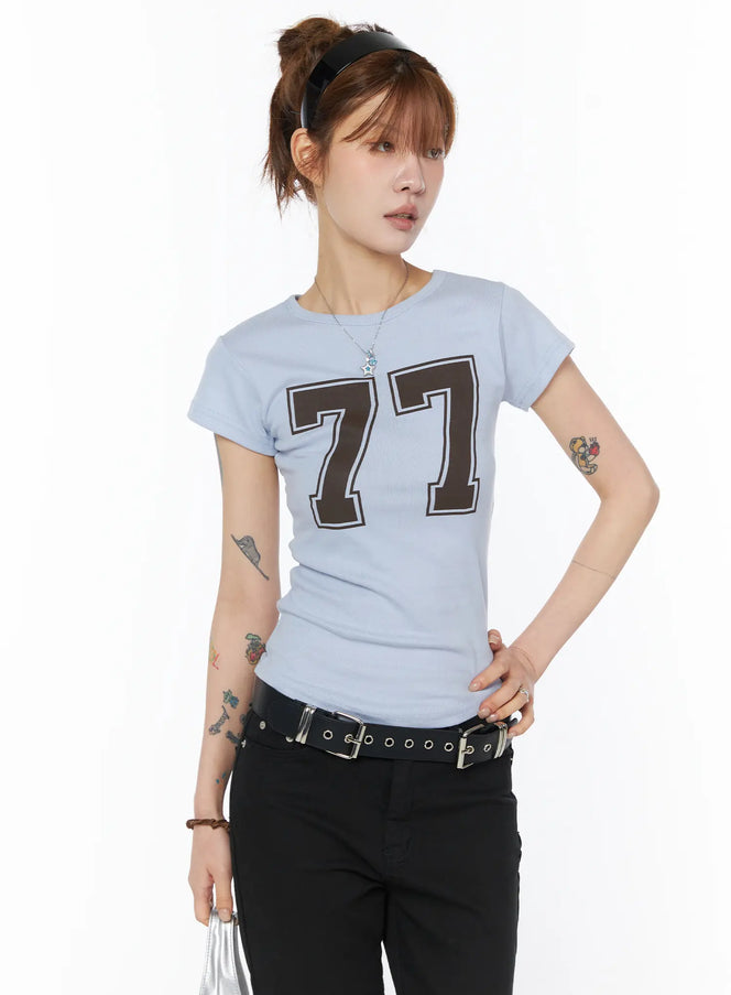 retro-77-graphic-t-shirt-cy527 / Light blue