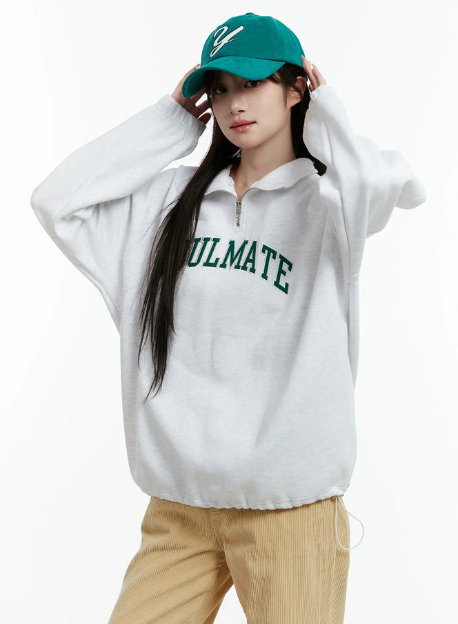 graphic-pullover-quarter-zip-sweatshirt-cd523 / Light gray