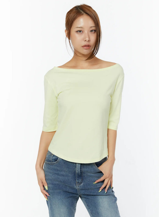 minimalist-3-4-sleeve-boat-neck-top-cy520 / Light yellow