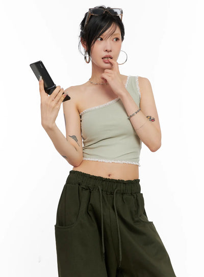 asymmetric-lace-trim-ribbed-top-cl525 / Mint