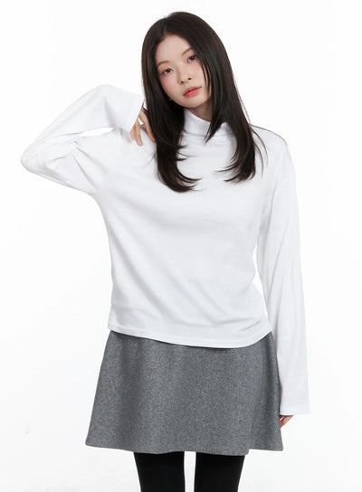 classic-oversized-turtleneck-long-sleeve-top-cn518 / White