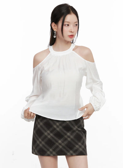 shirred-halter-neck-blouse-cn504 / White