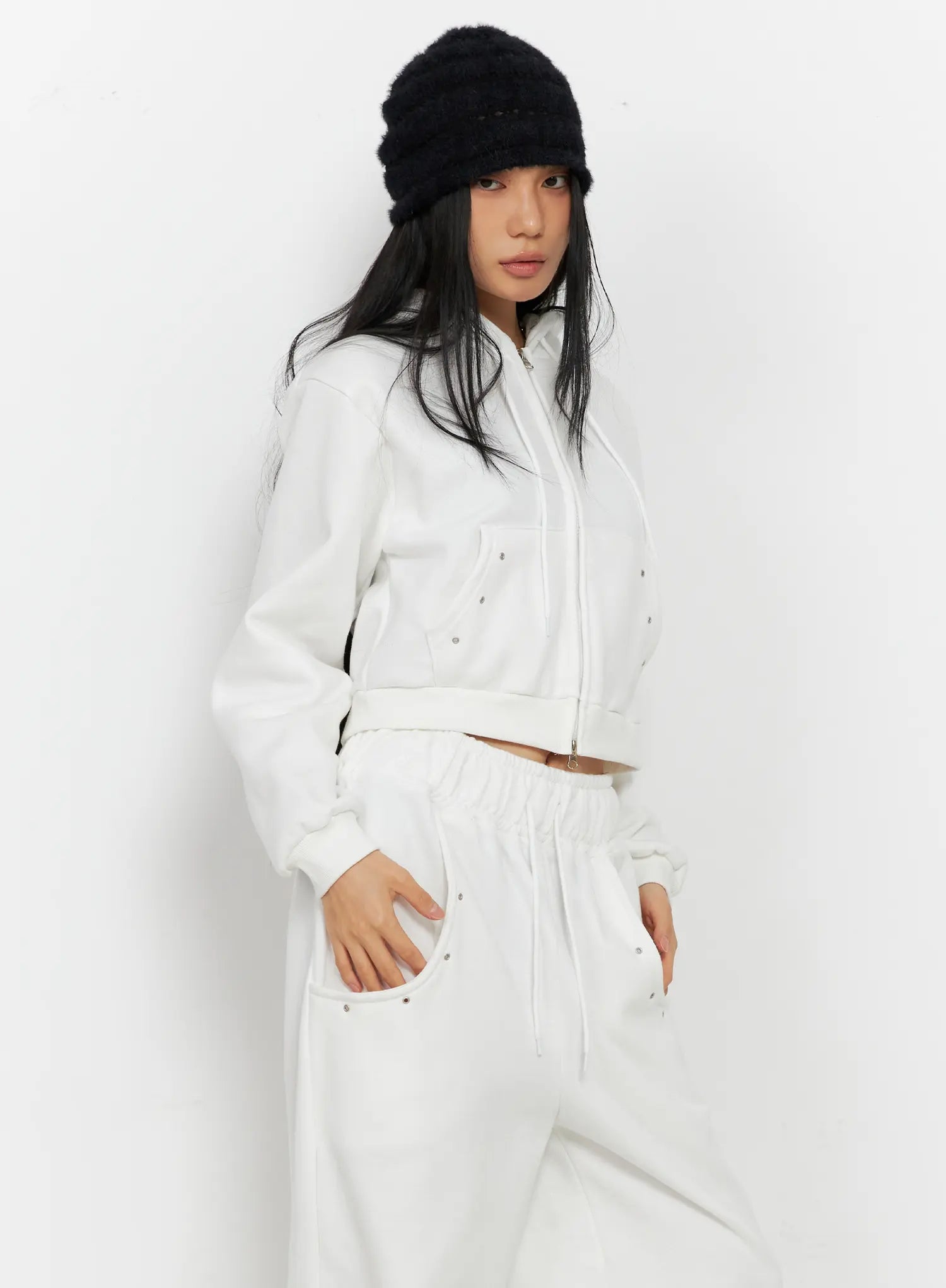cozy-cropped-hoodie-co529 / White