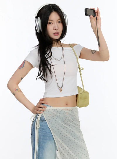 asymmetric-off-shoulder-tee-ca508 / White