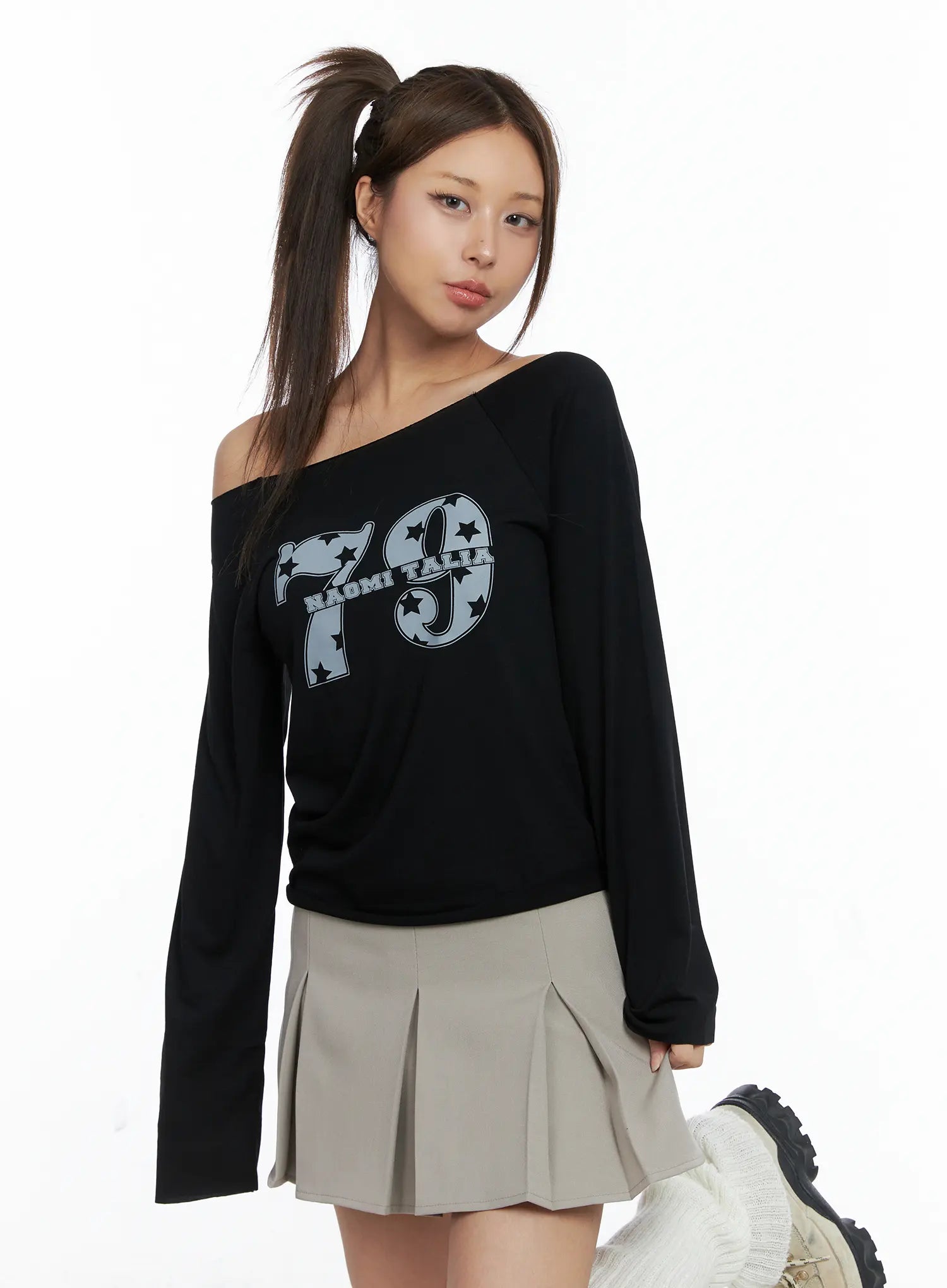 off-shoulder-graphic-long-sleeve-tee-cs504