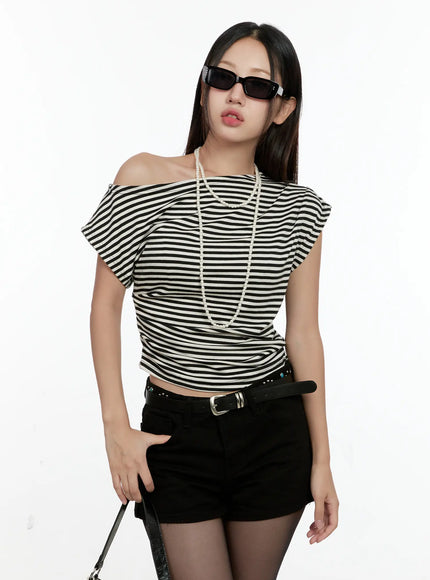 striped-asymmetric-off-shoulder-tee-cg501
