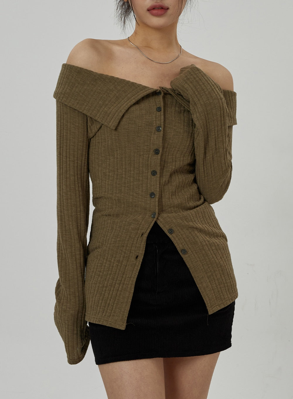Slim Fit Button Off-Shoulder Knit Top CD19